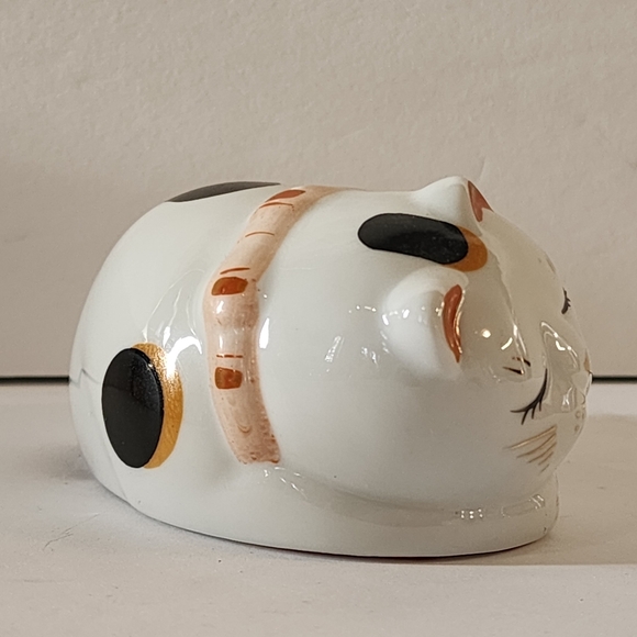 Sweet Cat Figurine - Picture 2 of 6